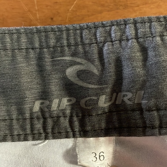 Rip Curl Board Shorts Size 36 - Picture 8 of 9